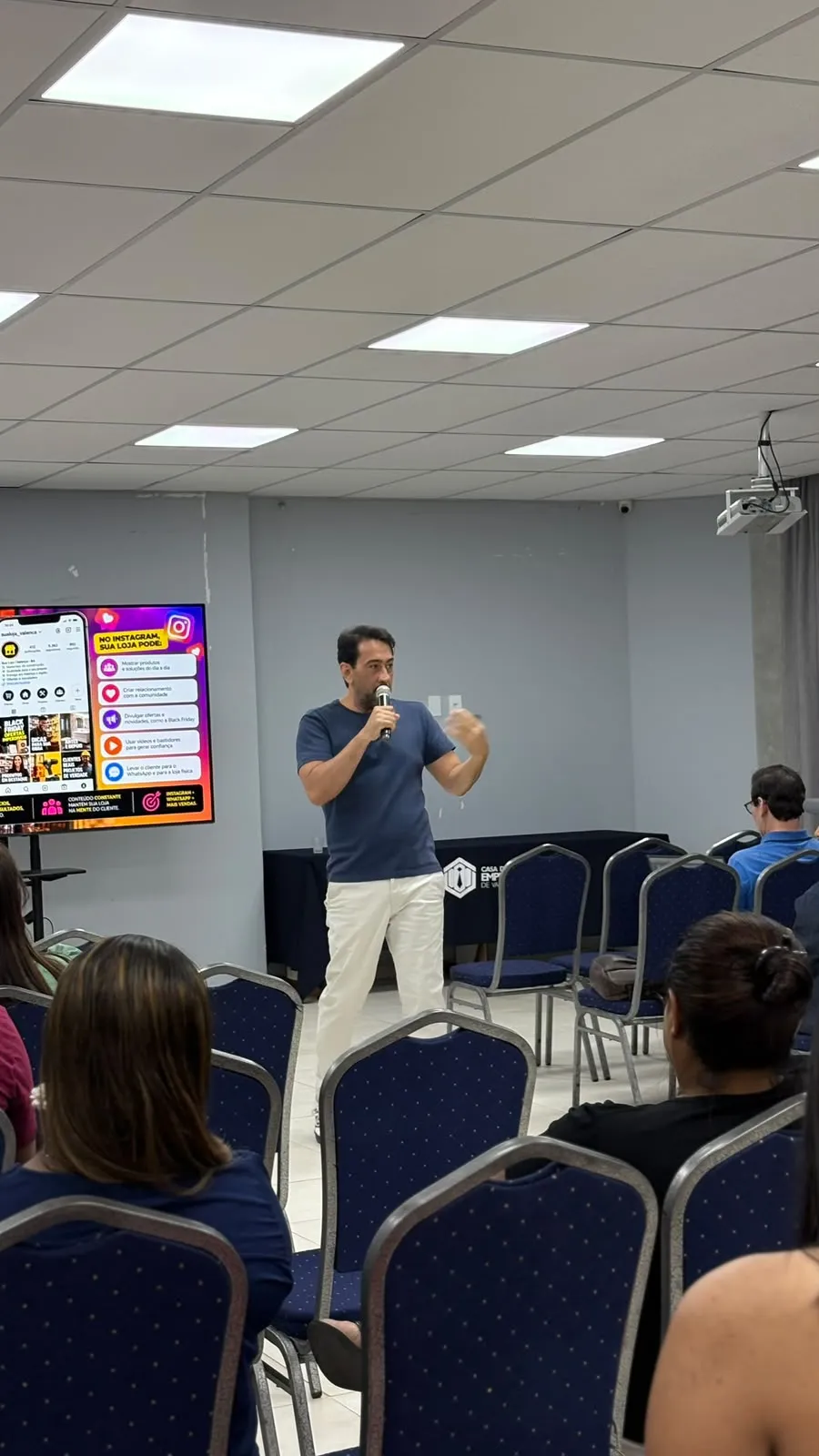 Da Black ao Réveillon: palestra na Casa do Empresário destaca estratégias para fortalecer as vendas no comércio